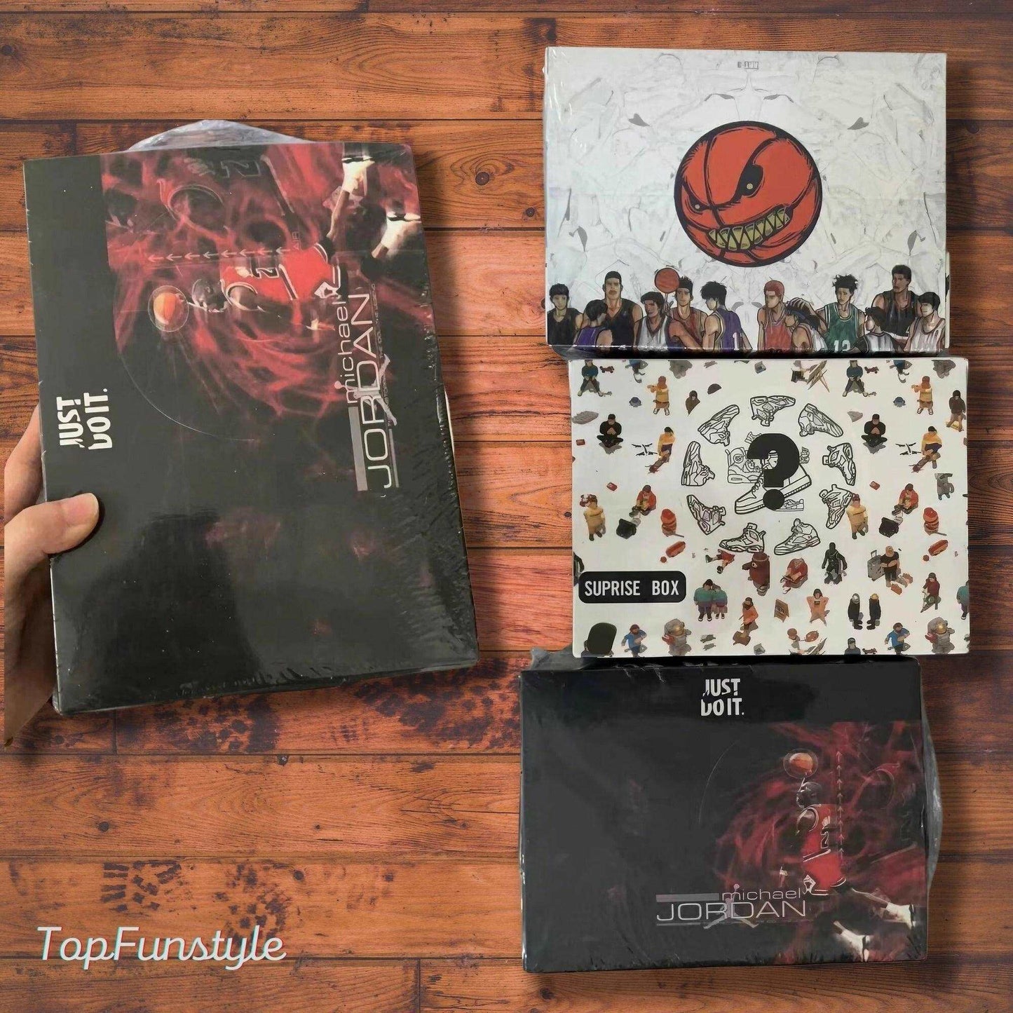 Miniatures Air Jordan élégantes dans une boîte surprise - détail chic pour les collectionneurs