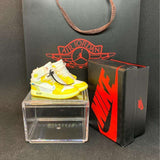 Réplique miniature de Nike Air Jordan Off White Jaune - pièce de collection incontournable pour occasions spéciales