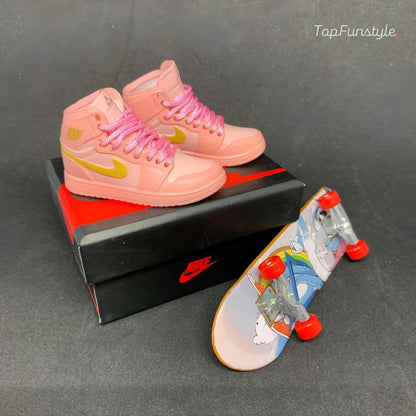 Mini Sneakers Nike Air Jordan 1 Coral Gold : Kit Réplique 3D de Collection