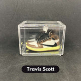 Kit de mini sneakers Nike Air Jordan Travis Scott - détail artisanal pour collectionneurs