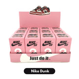 Surprise Box à thème Nike Dunk - 12 paires Mini sneakers Air Jordan Nike Miniatures